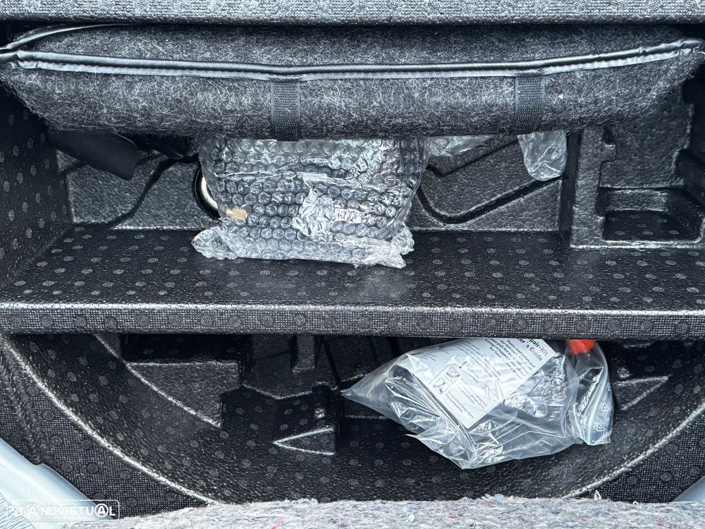 Toyota Auris Touring Sports 1.8 HSD Comfort+J17 - 18