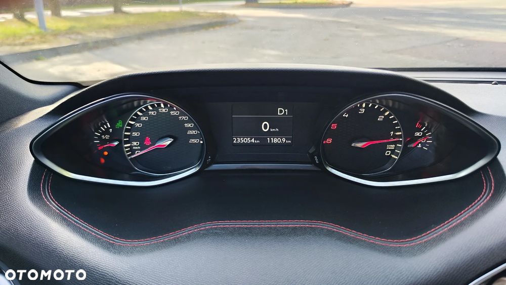 Peugeot 308 BlueHDi 180 EAT6 GT - 32