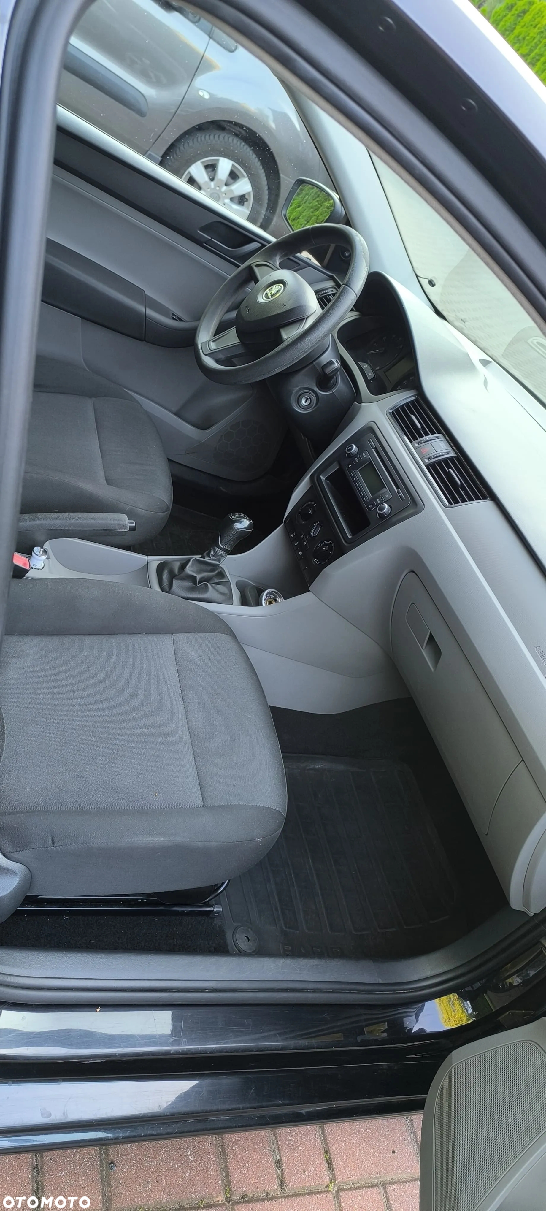 Skoda RAPID 1.2 Active - 8