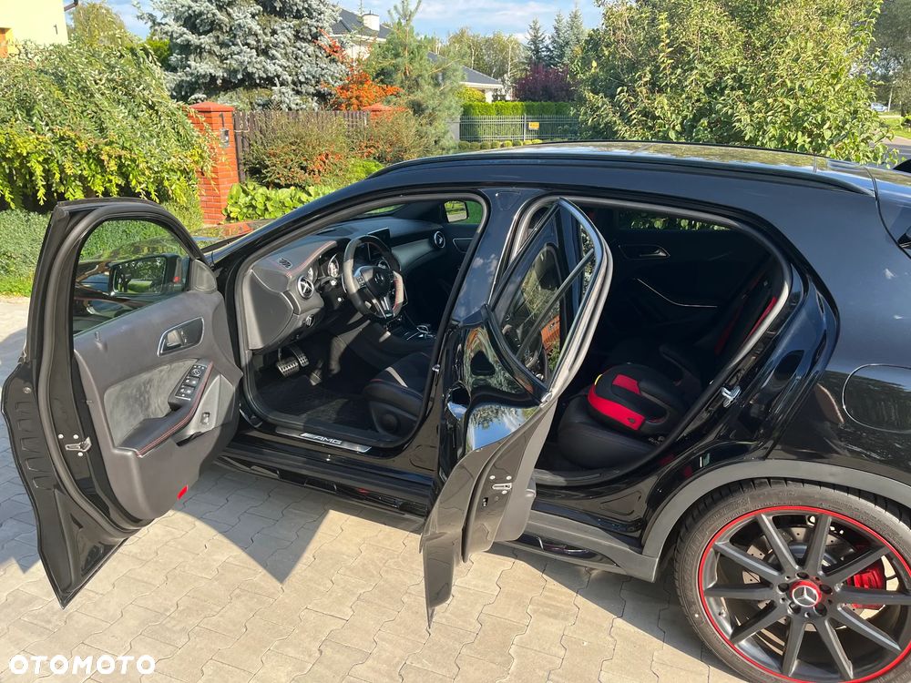Mercedes-Benz GLA 45 AMG 4-Matic Edition 1 - 9