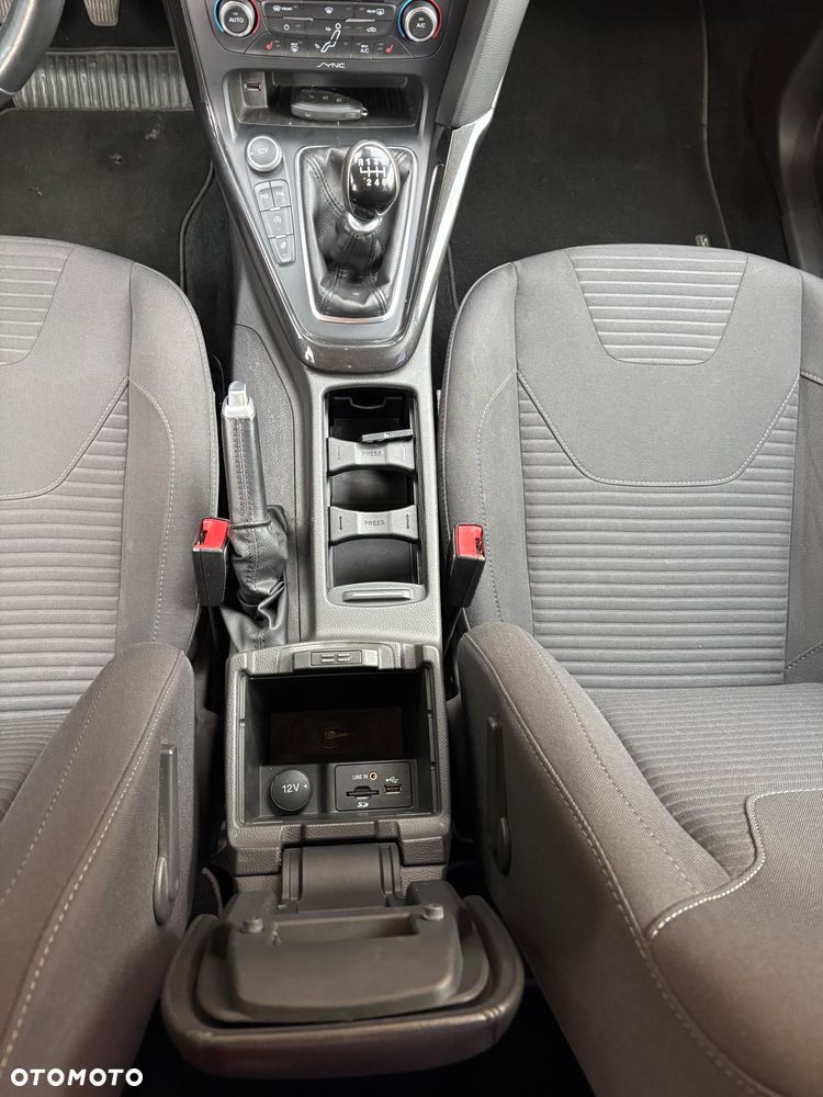 Ford Focus 1.5 EcoBoost STart-Stopp-System Titanium - 18