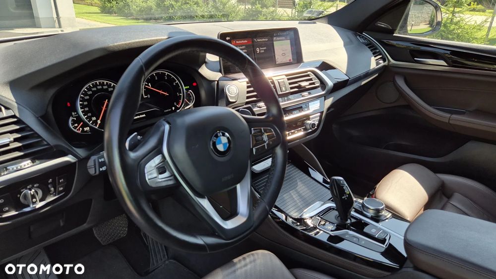 BMW X4 xDrive20d xLine - 9