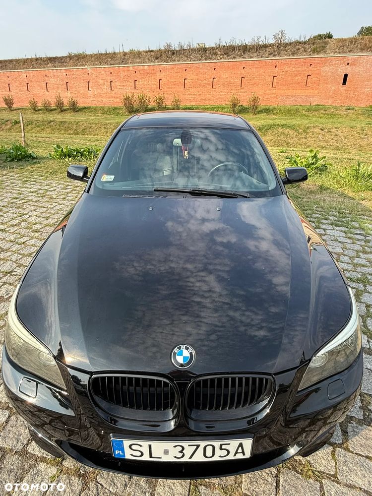 BMW Seria 5 550i Sport-Aut Edition Sport - 18