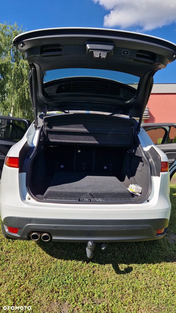 Jaguar F-Pace 2.0 i4D RWD Prestige - 8