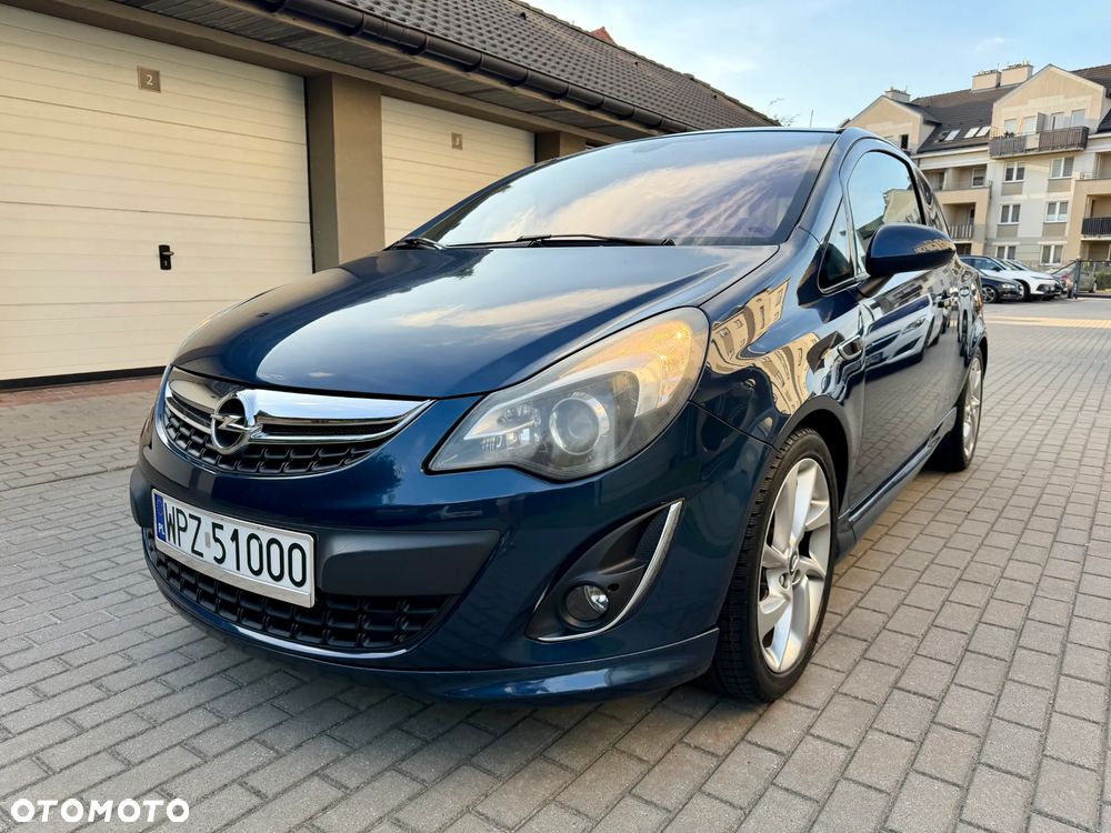 Opel Corsa 1.4 16V Cosmo - 2