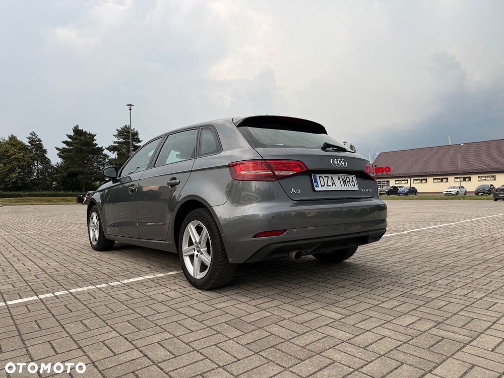 Audi A3 Sportback 30 TFSI - 10