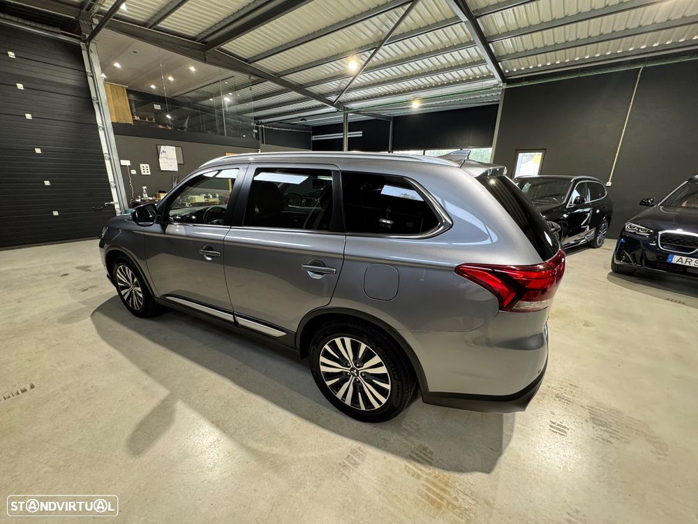 Mitsubishi Outlander 2.0 Kaiteki CVT - 8