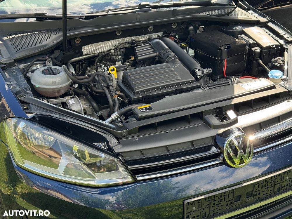 Volkswagen Golf - 8