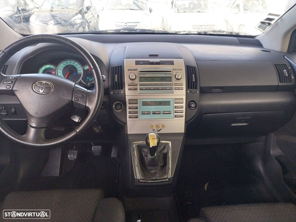 Toyota Corolla Verso 2.2 D-4D Sol i-Motion - 9