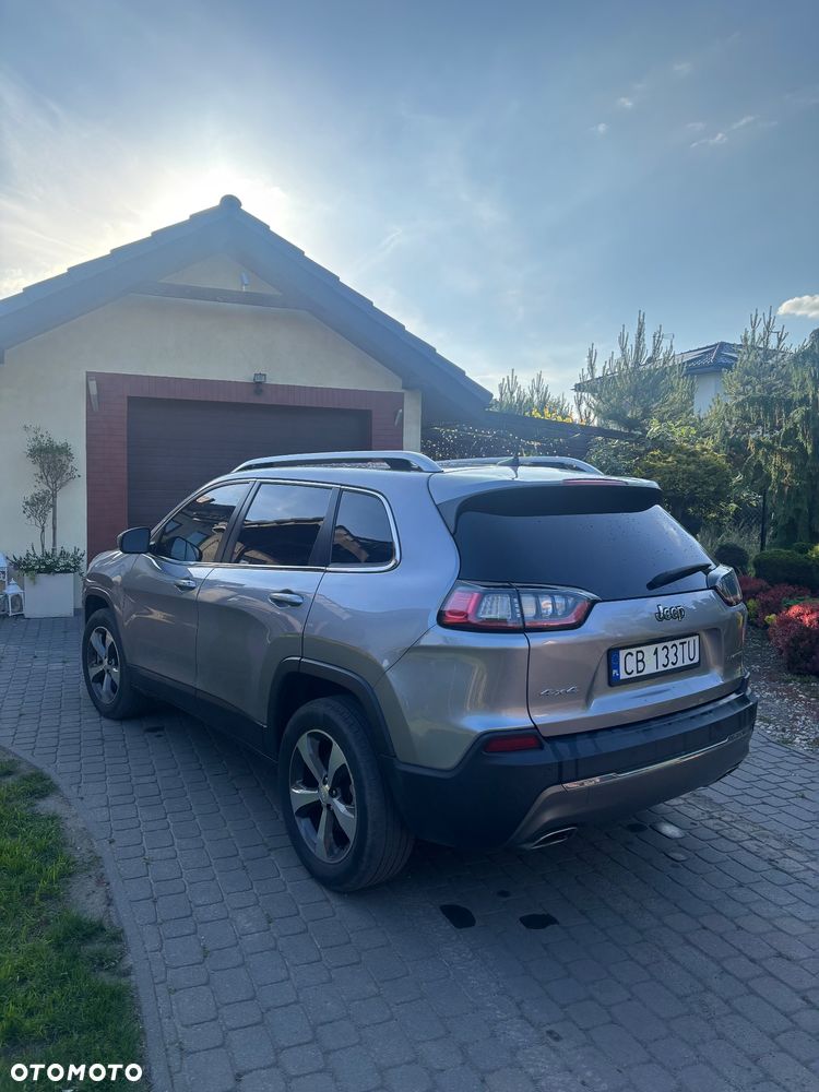 Jeep Cherokee - 6