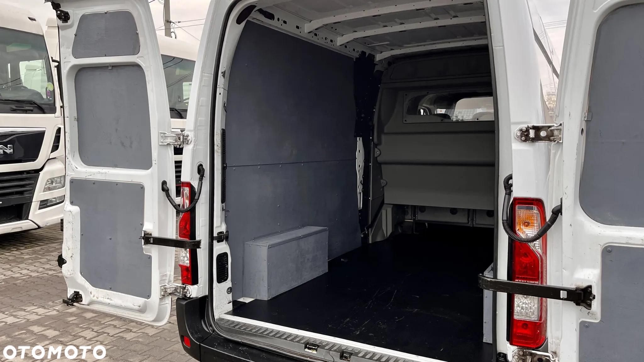 Renault MASTER 2.3 130KM / BRYGADÓWKA / PIERWSZY WŁAŚCICIEL / FAKTURA VAT 23% - 22