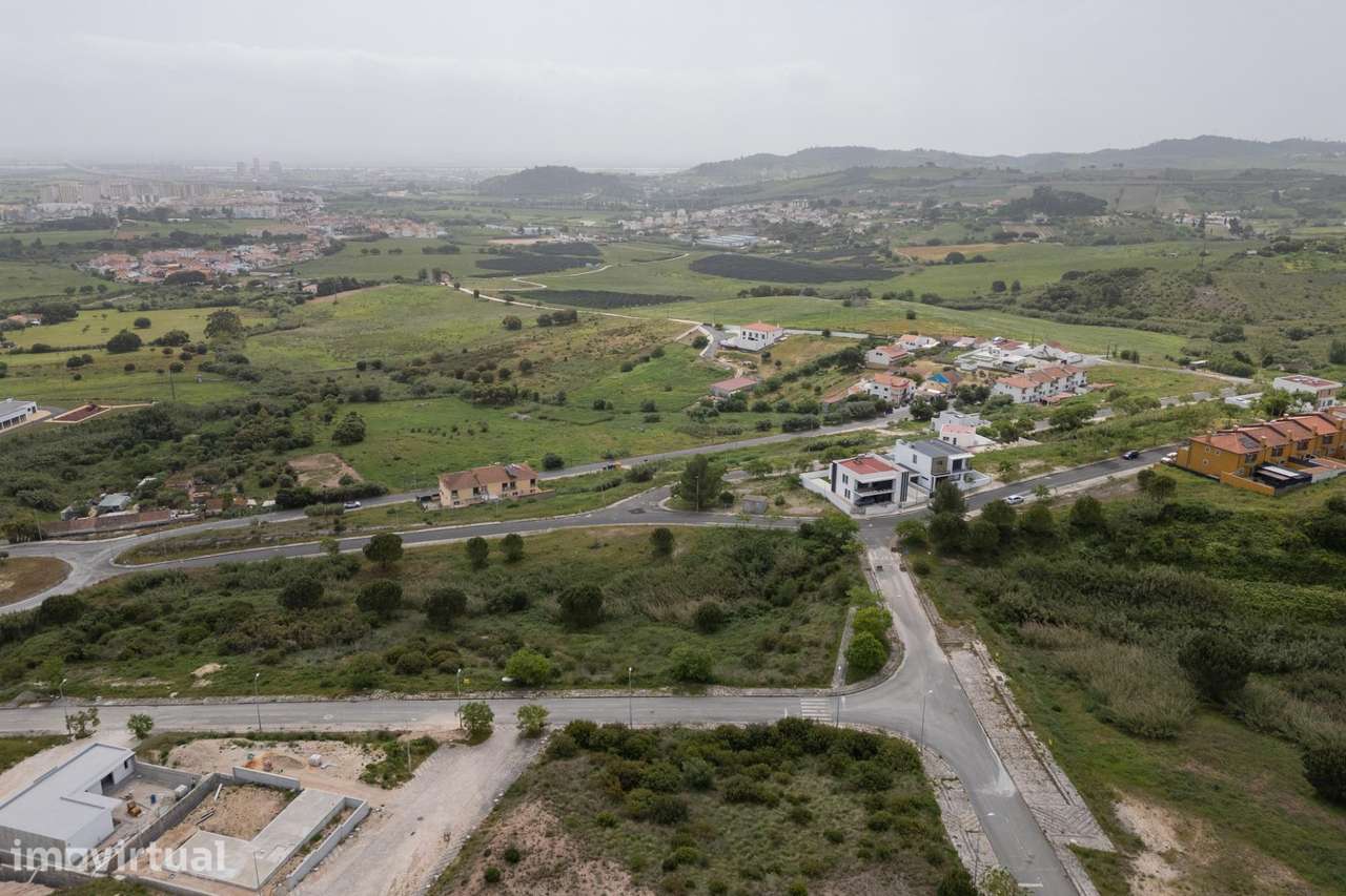 Lote de 730 m2 com Alvará para Prédio de 9 Frações em Alenquer - Grande imagem: 4/13