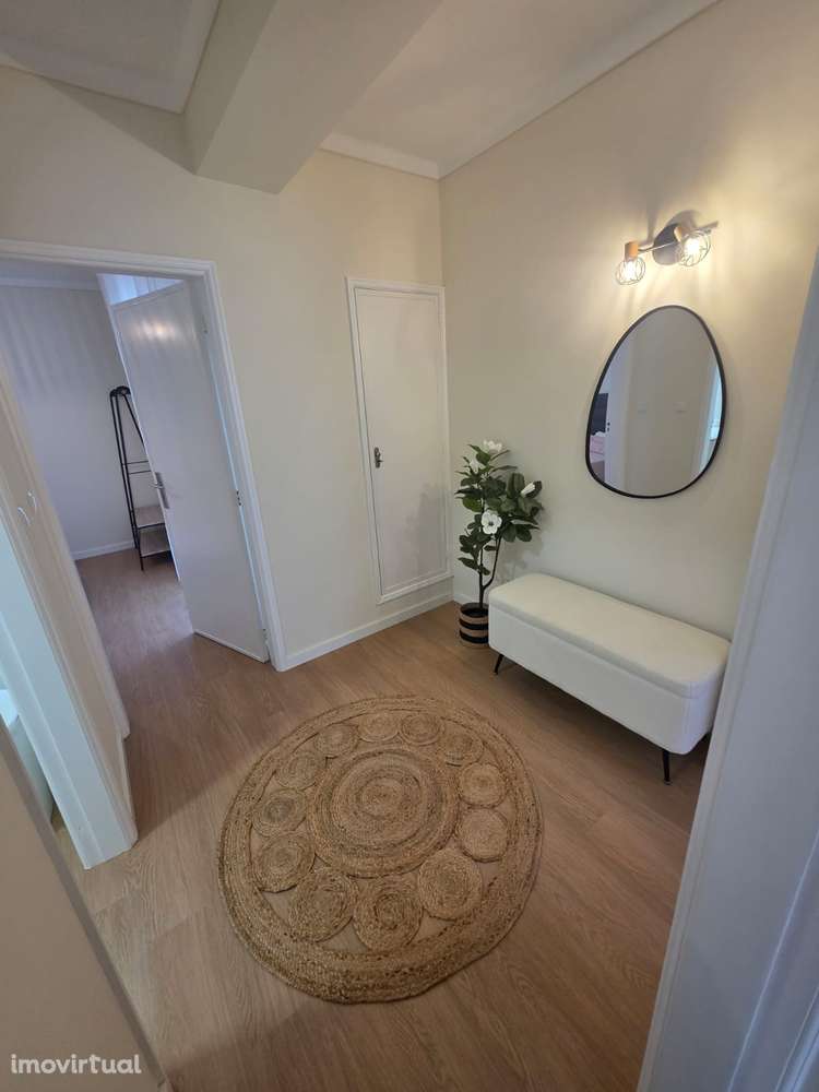 Apartamento T2 na Primeira Linha da Praia da Barra. - Grande imagem: 2/14