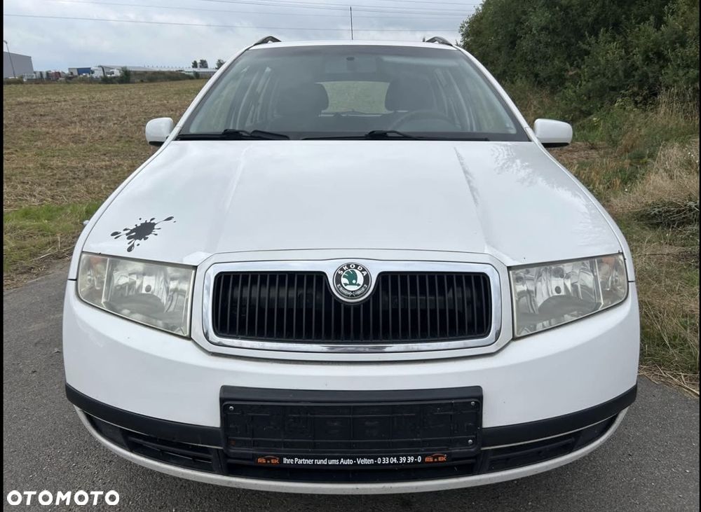 Skoda Fabia 2004 photo 2