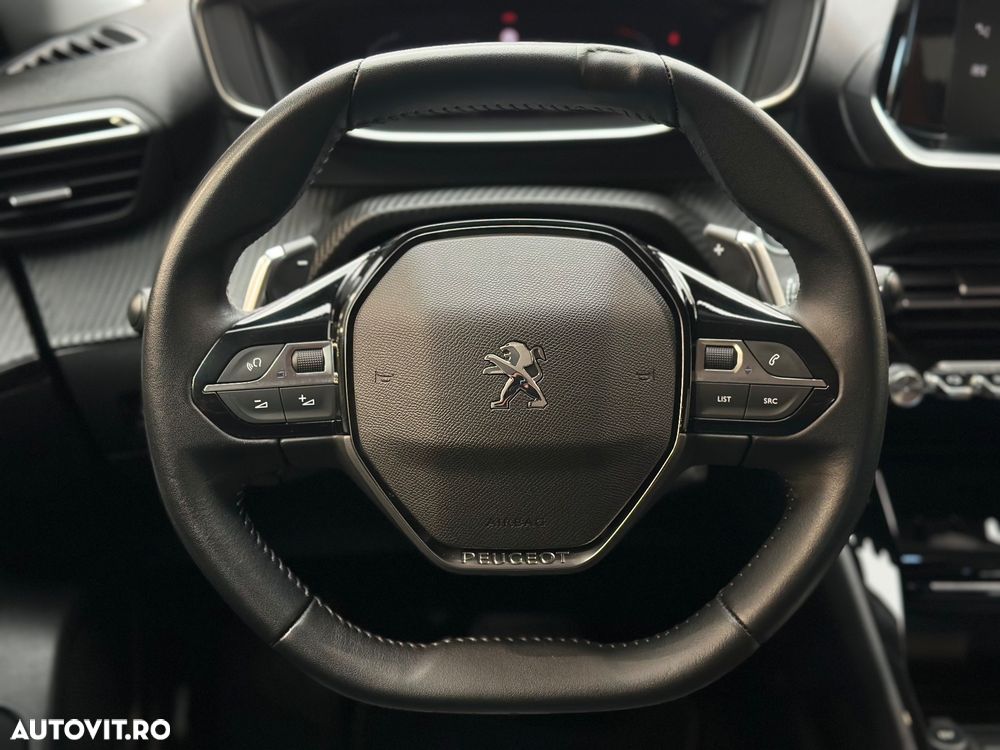 Peugeot 2008 PureTech 130 EAT8 Allure - 12