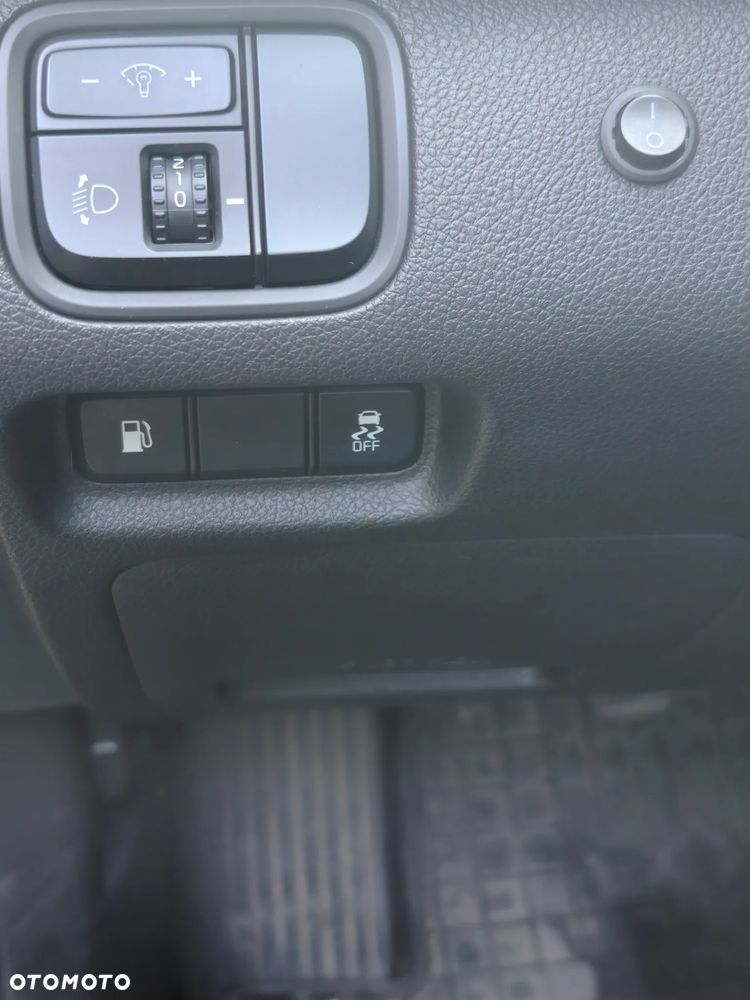 Kia Optima 1.7 CRDI M - 12