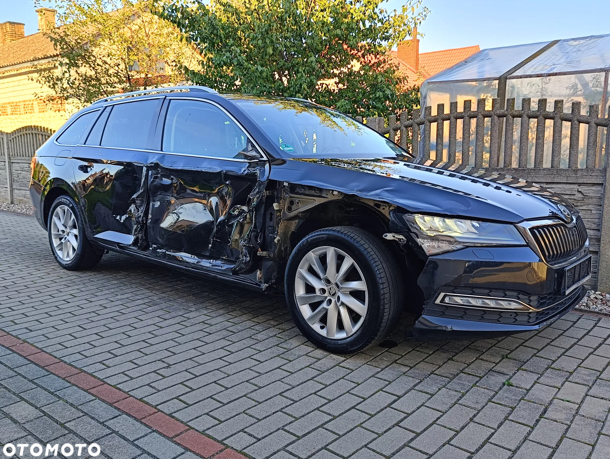 Skoda Superb Combi 2.0 TDI DSG Ambition - 12