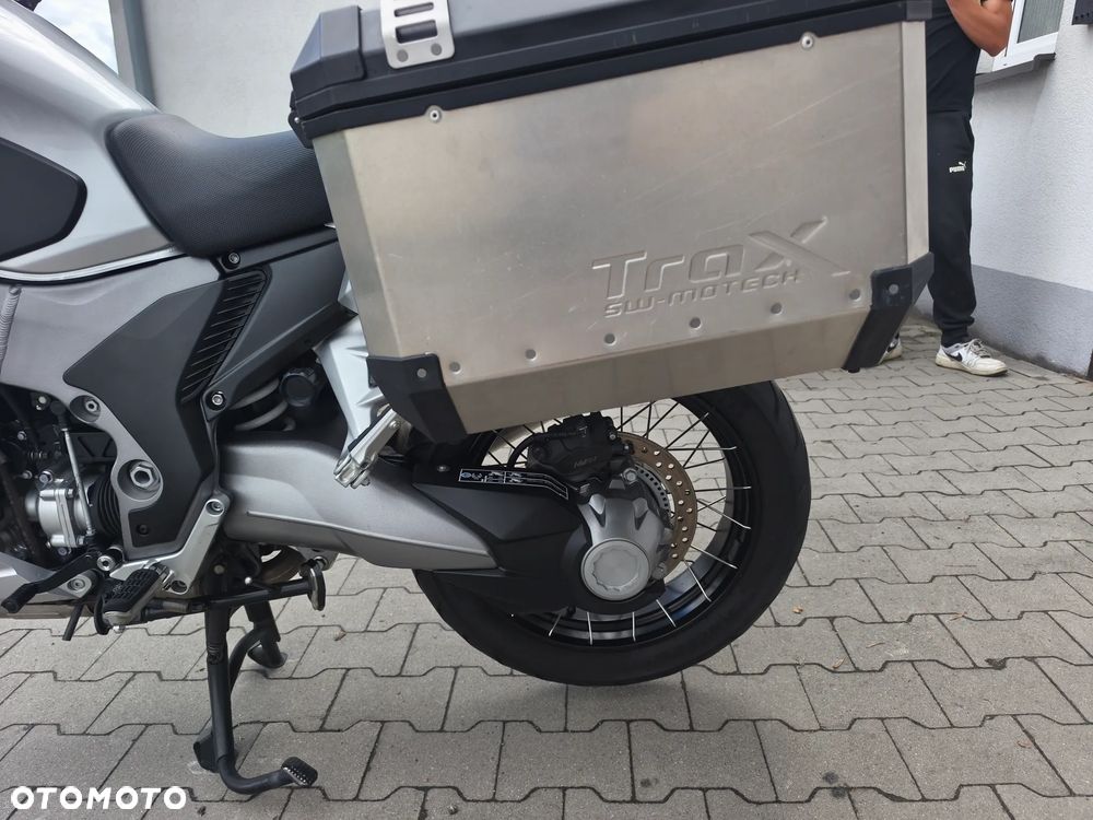 Honda VFR - 15