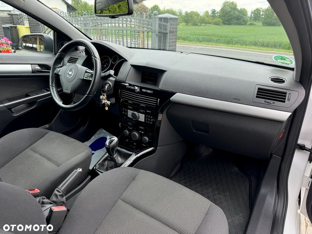 Opel Astra 1.6 Edition 111 Jahre - 19