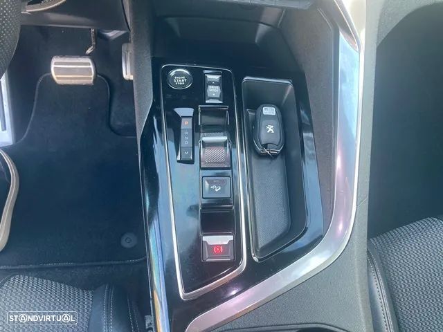 Peugeot 3008 PureTech 130 Stop & Start GPF EAT8 GT - 25