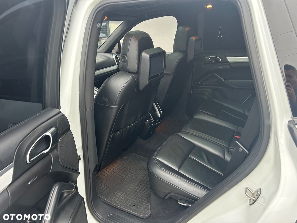Porsche Cayenne Diesel Platinum Edition - 11