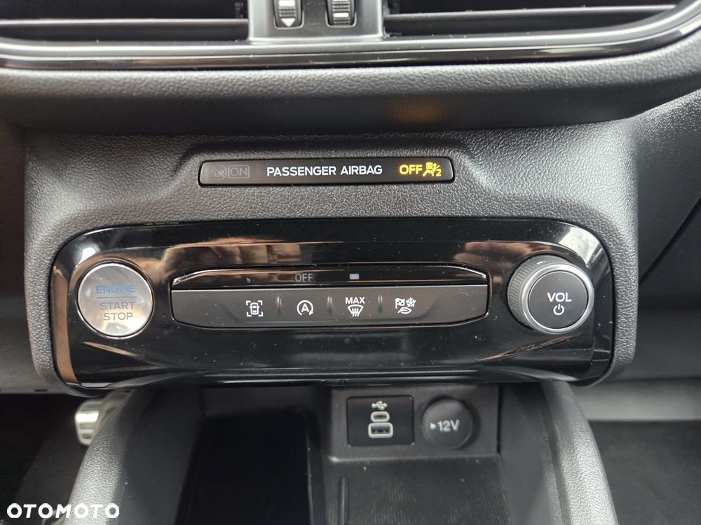 Ford Kuga - 28