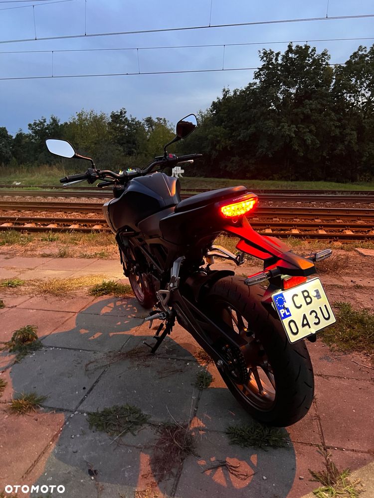 Honda CB - 16