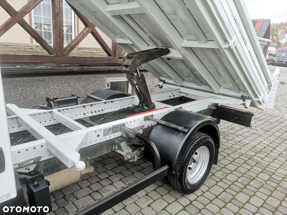 Renault Maxity 2.5dXi 130 - 19