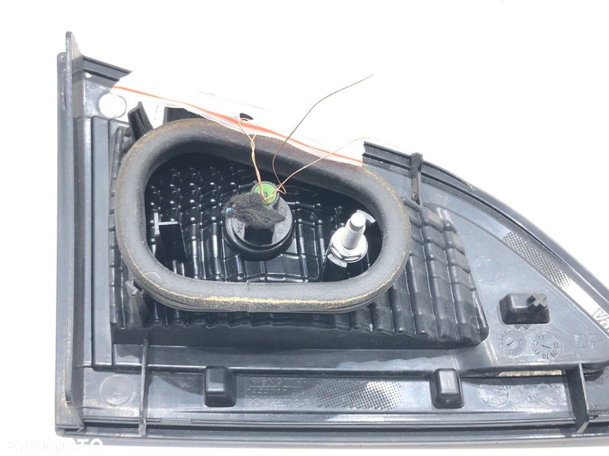 LAMPA TYŁ PRAWA WEWNĘTRZNA - 130.00 PLN - RENAULT SCÉNIC III (JZ0/1_) 2008 - 2022 1.6 dCi (JZ00, - 4