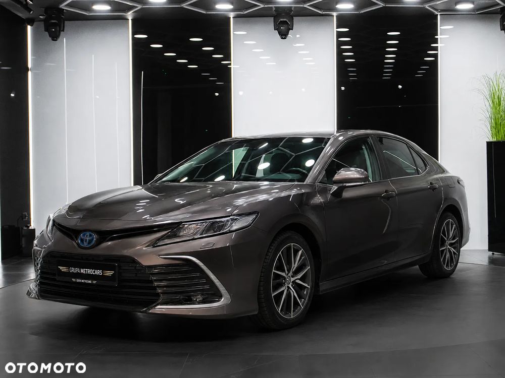Toyota Camry 2.5 Hybrid Prestige CVT - 2