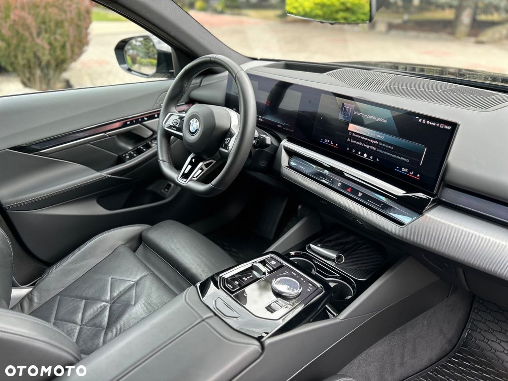 BMW Seria 5 520i M Sport Edition - 11