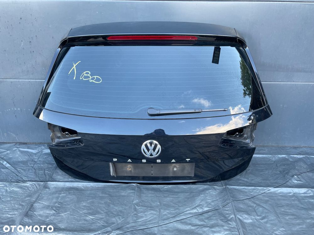 VW Passat B8 LIFT kombi klapa bagażnika lc9x 19 ROK w kolor pod miernik - 1