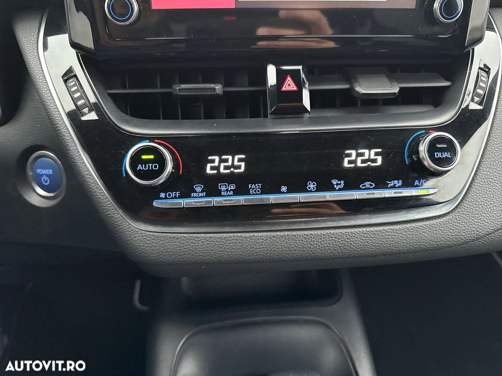 Toyota Corolla - 26
