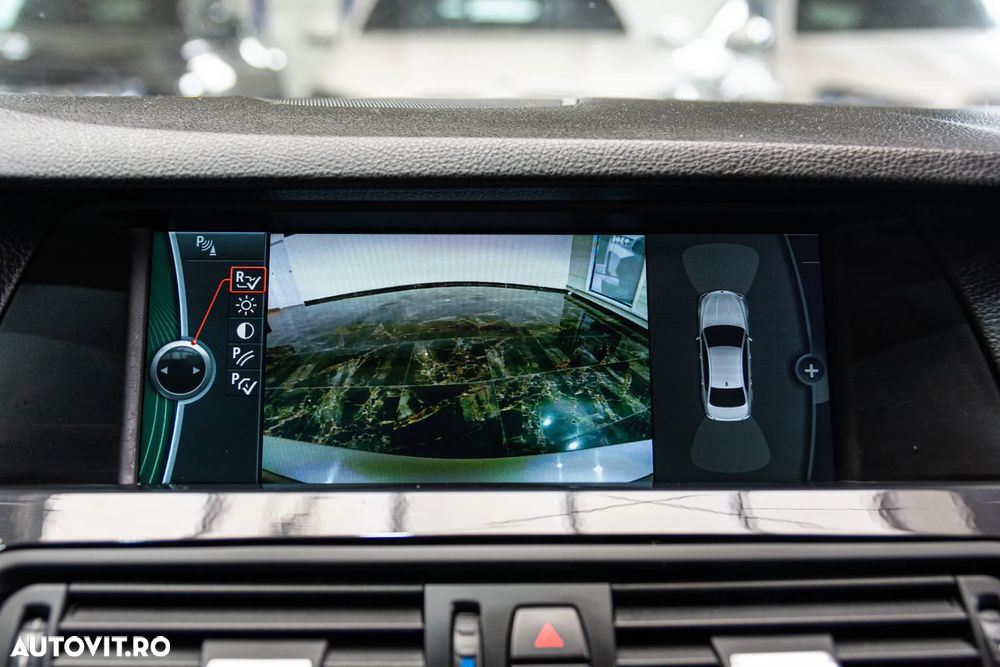BMW Seria 5 525d xDrive - 18