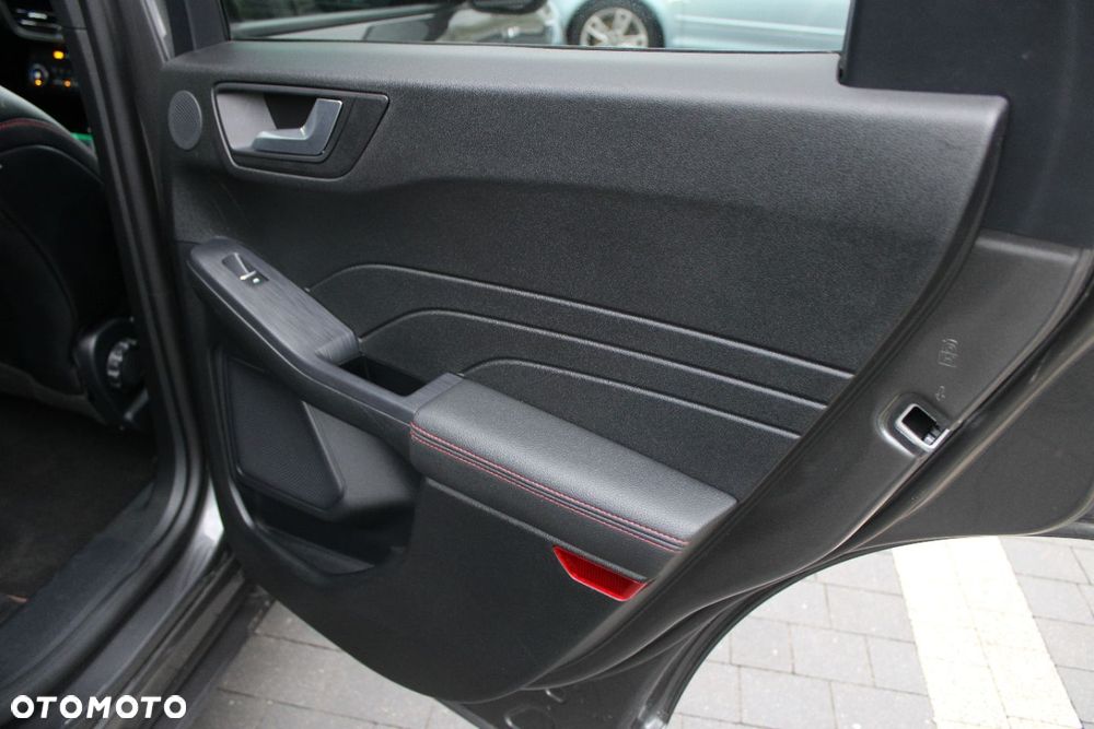 Ford Kuga - 28