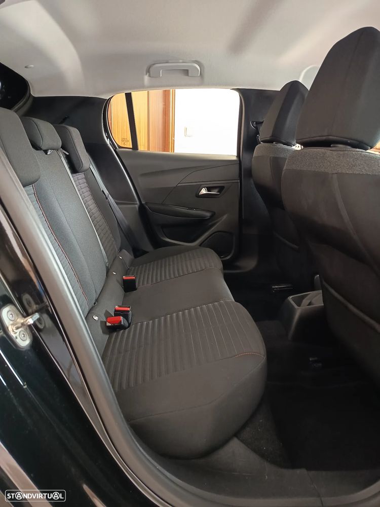 Peugeot 208 1.2 PureTech Active Pack - 9