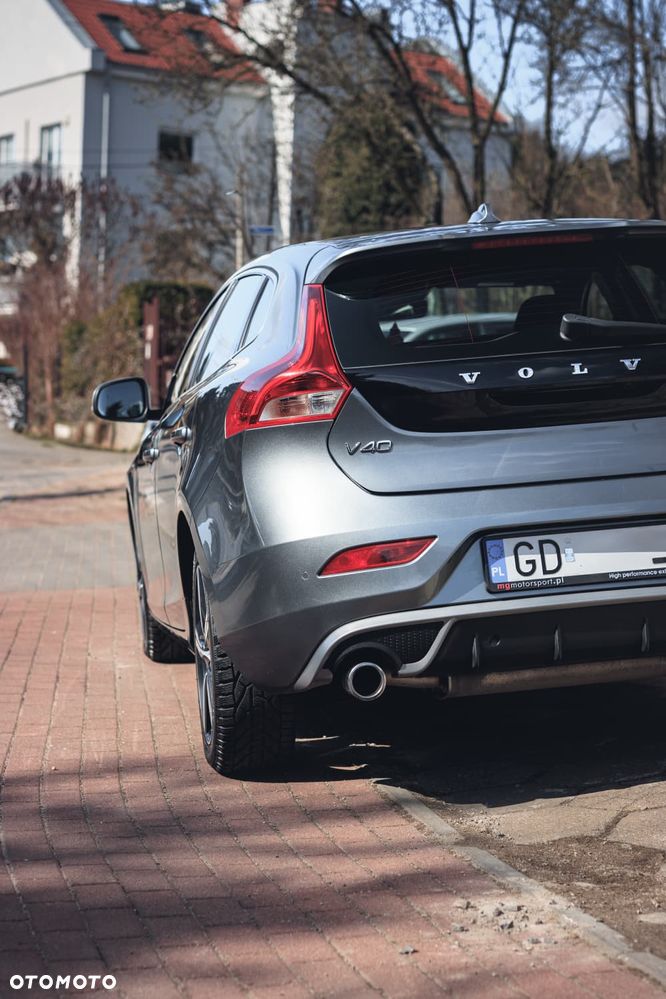 Volvo V40 T3 Drive-E R-Design Momentum - 6