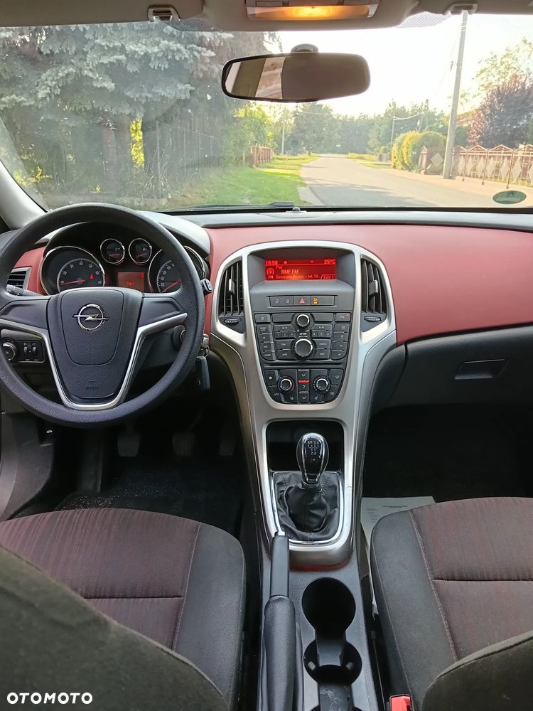 Opel Astra 1.6 - 9