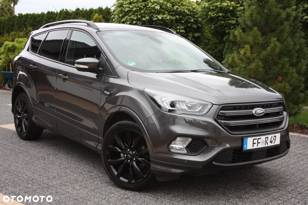 Ford Kuga 1.5 EcoBoost 2x4 ST-Line - 2