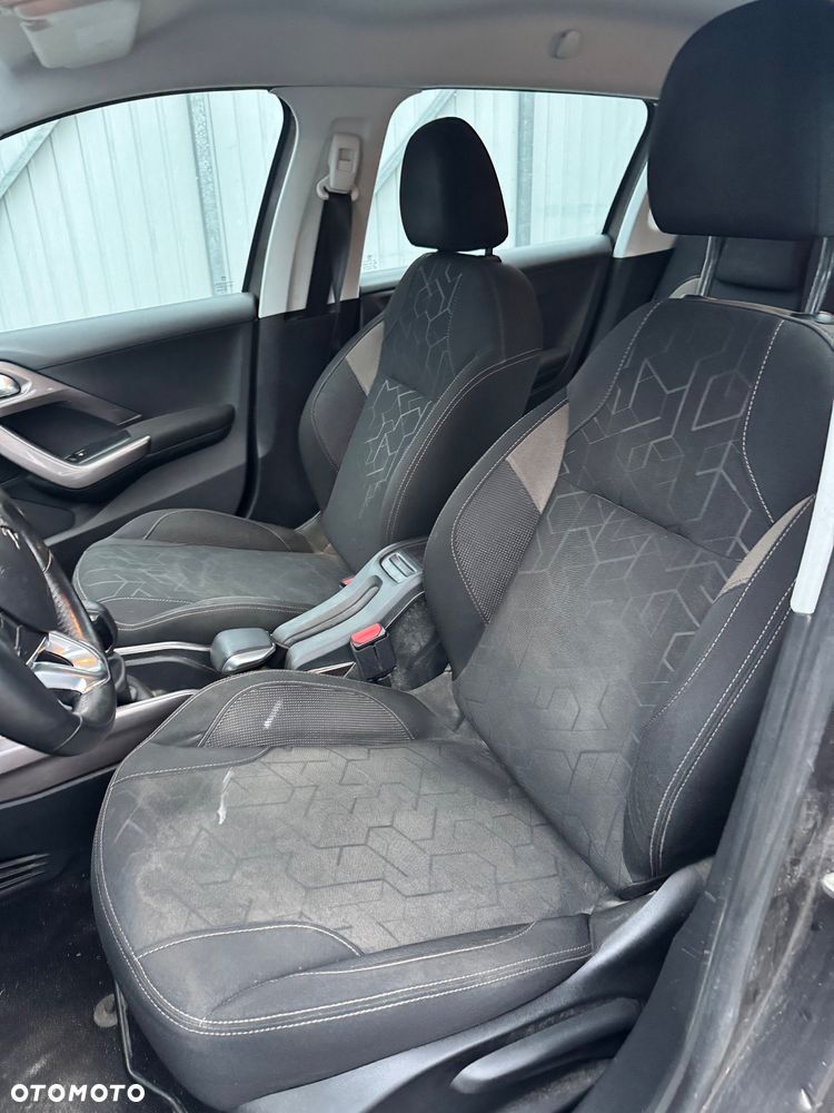 Peugeot 2008 82 VTI Acess - 12