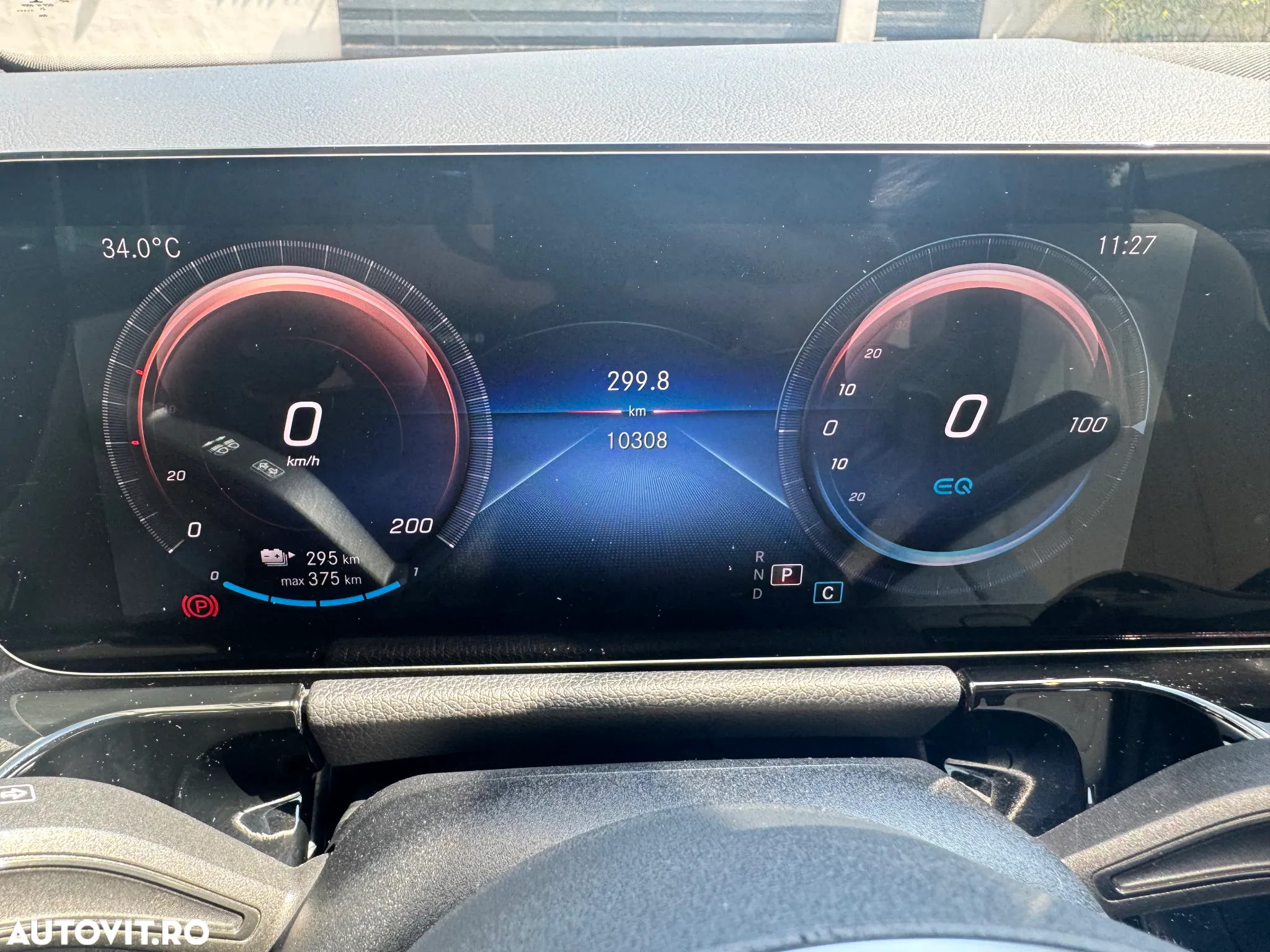 Mercedes-Benz EQA 300 4MATIC - 18