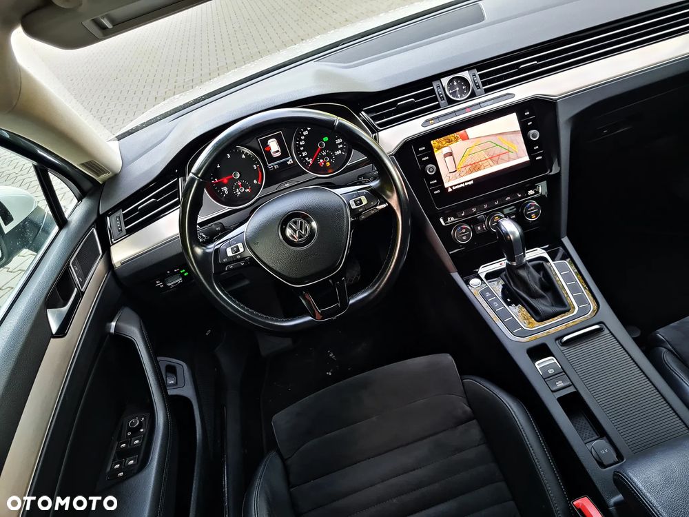 Volkswagen Passat 2.0 TDI Bi-Turbo BMT 4Mot Highline DSG - 17