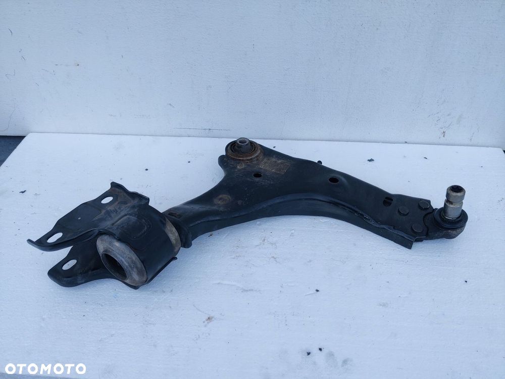 Wahacz prawy Jaguar E-pace - 2