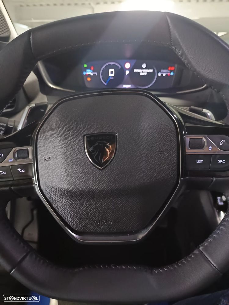 Peugeot 2008 — fotografia 12