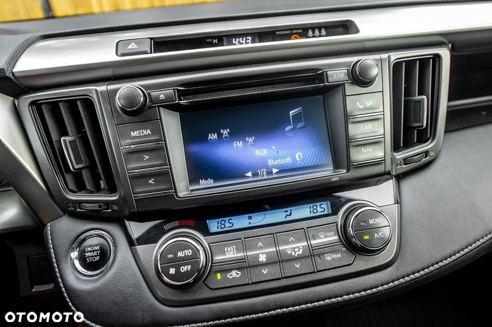 Toyota RAV4 2.0 Premium - 29