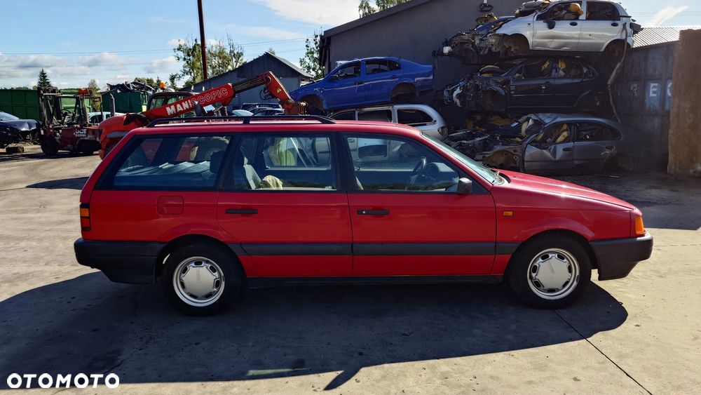 VW Passat B3 91R 1.8 66KW NA CZĘŚCI - 4