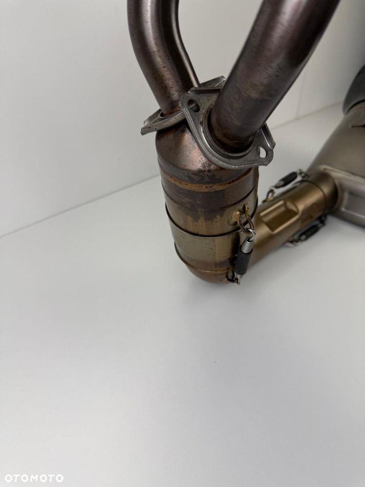 Kompletny tłumik Akrapovič Yamaha MT-07 2021+ - 12