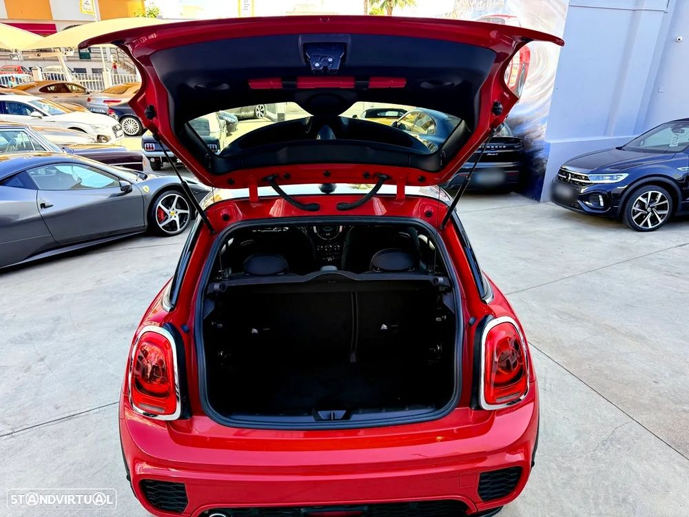 MINI 3 Portas Cooper D - 28