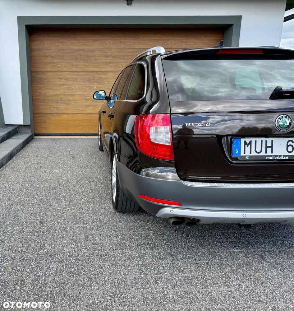 Skoda Superb 2.0 TDI 4x4 DSG Elegance - 12