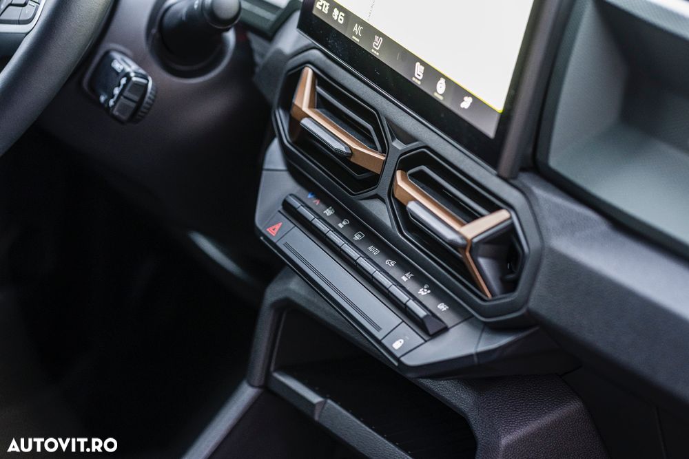 Dacia Duster HEV 140 Extreme - 31